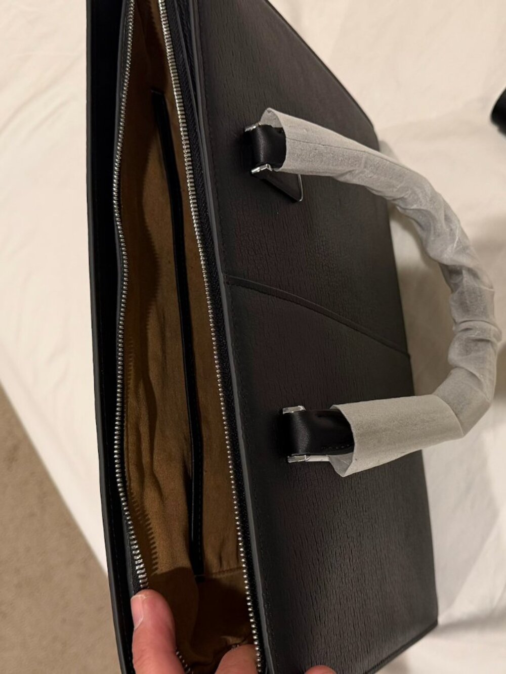 WOW NEW PRADA BRIEFCASE WITH COA - Picture 2 of 5